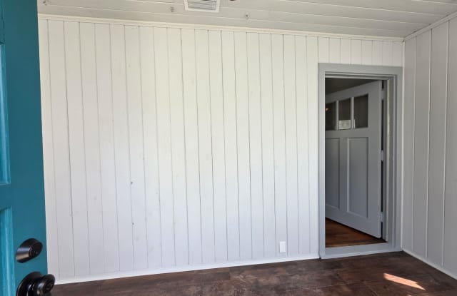 5013 Campenella Dr Gallery 3