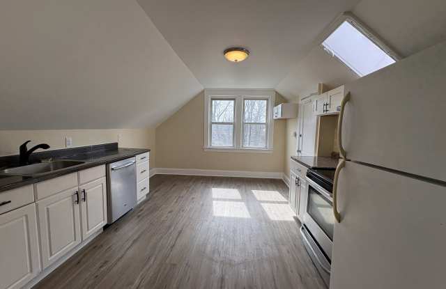 628 Whalley Ave photos photos