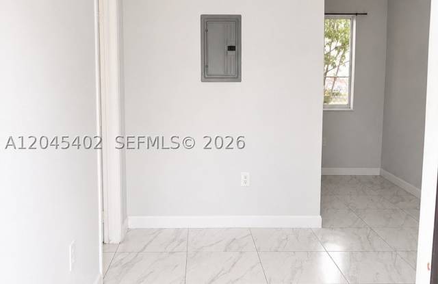 14399 NE 5th Pl photos photos