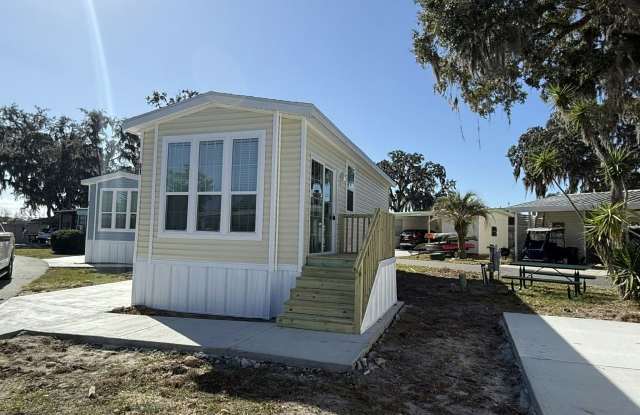 7250 E. State Road 44 photos photos