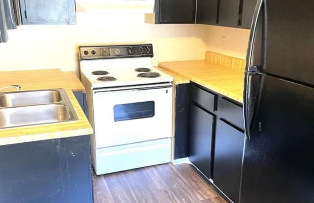 English North Apartments Gallery 1