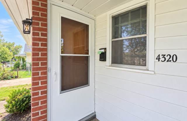 4320 M St-Duplex Gallery 3