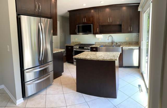 2441 Waupaca Court Gallery 3