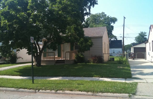 127 E Dallas Ave - 127 East Dallas Avenue, Madison Heights, MI 48071