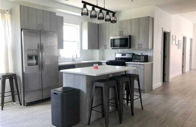 16 E Walnut Street - 16 East Walnut Street, Long Beach, NY 11561