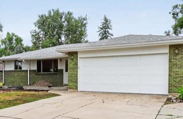 5 Bedroom single family home in Lakewood photos photos