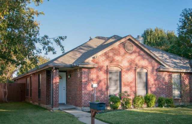 5529 Whisper Glen Drive - 5529 Whisper Glen Drive, Arlington, TX 76017