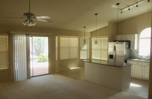 2142 E CATHEDRAL ROCK Drive Gallery 4