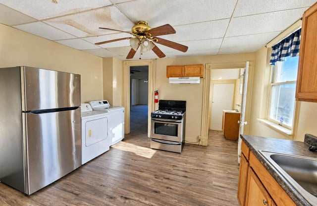1403 North Sumner Avenue - 1st Fl Gallery 3