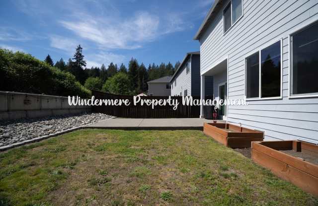 *Available late Nov - Early Dec* - Gorgeous 4 Bed Silverdale home! Gallery 3