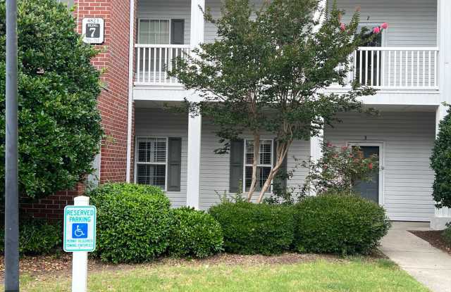 2 bedroom 2 bath fully furnished 1st floor unit Gallery 1