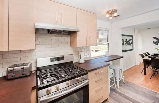 1 SADDLEWOOD CT - 1 Saddlewood Court, Jersey City, NJ 07302