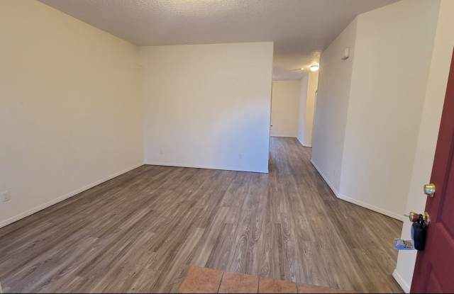 Spacious 4 bedroom in 7 Bar North! Near Cottonwood and Rio Rancho. Gallery 4
