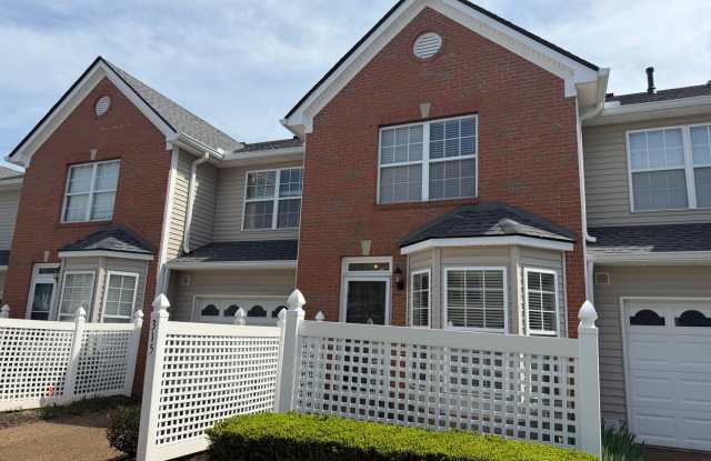 2BR Townhome in Franklin photos photos