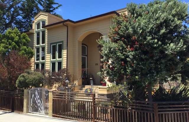 284 Laurel Avenue Gallery 3