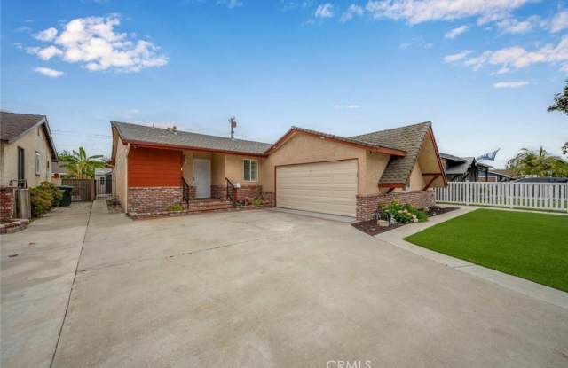 20902 Belshire Avenue photos photos