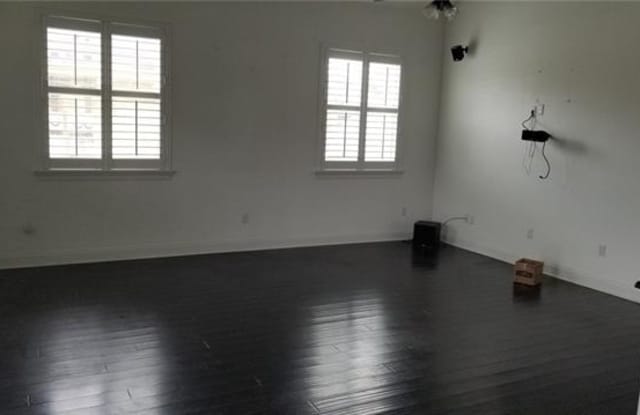2803 Paris Road - 2803 Paris Road, Chalmette, LA 70043