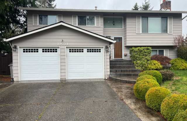 Charming 4 Bedroom Renton Home! Gallery 1