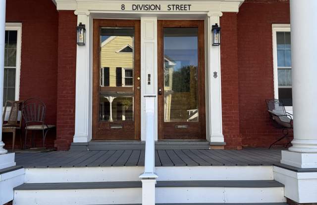 8 Division Street Gallery 2