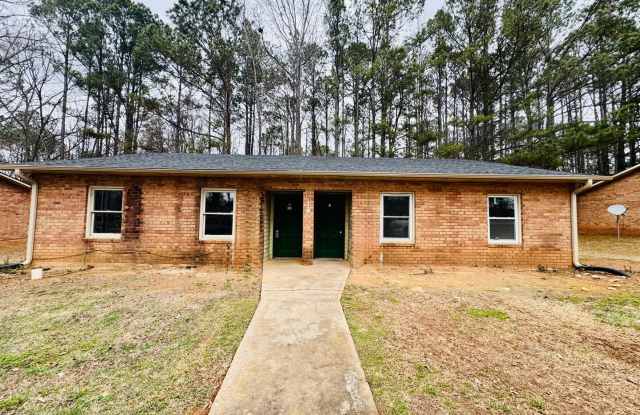 Affordable Ground-Level Living in Greenwood Gallery 1