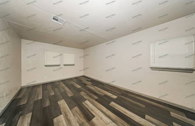 1615 Magnolia Avenue Gallery 4