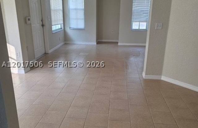 2008 Belmont Ln Gallery 2