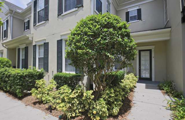 Stunning 3/2.5 Spacious Townhome with a 2 Car Garage Located in the Desirable Baldwin Park - Orlando! - 1459 Lake Baldwin Lane, Orlando, FL 32814