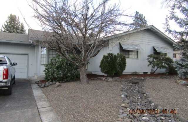 3 bedroom, 2 bathroom, in East Medford photos photos