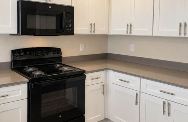 Comfortable 55+ Patio Home Living at Plainview Place Gallery 3