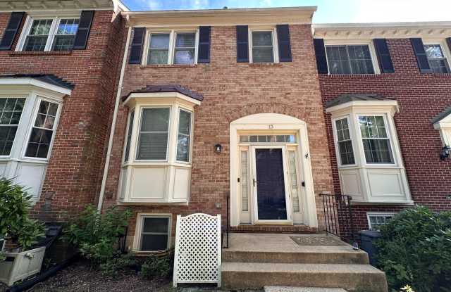 13 CARRIAGE HOUSE CIRCLE photos photos