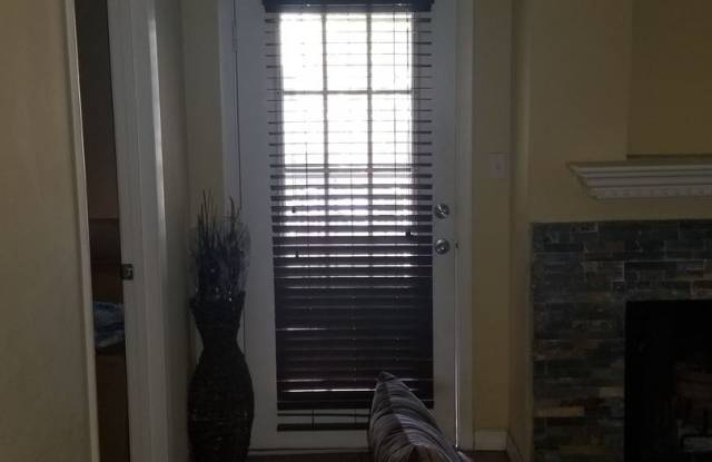 238 Afton Square #201 (3) Gallery 4