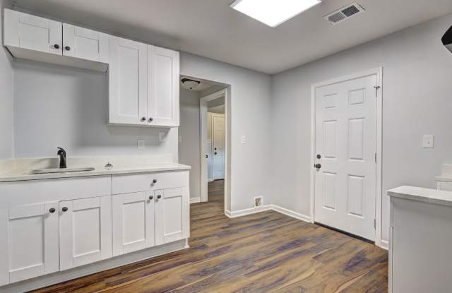 1187 McDaniel Street SouthwestUnit B Gallery 4