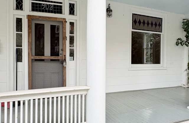 908 West Beverley Street - 1 Gallery 3