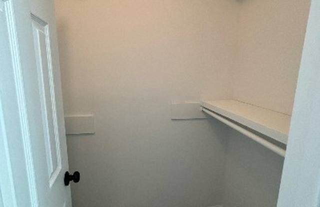 486 Sheffield Court Gallery 2