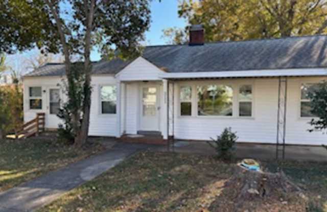 311 Sunset Dr photos photos