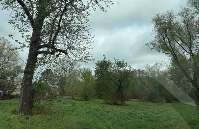2728 157 Highway Gallery 2