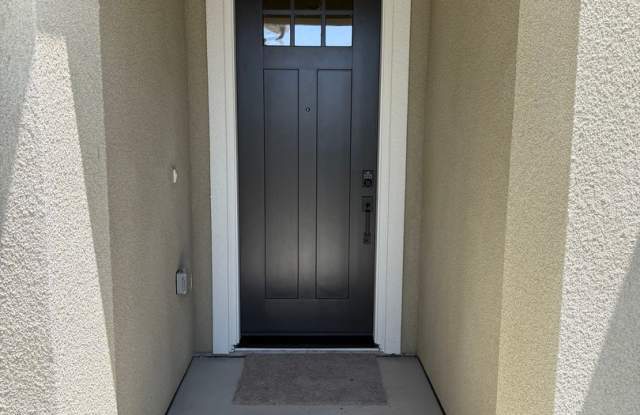 Brand New Home for rent in Visalia Gallery 3