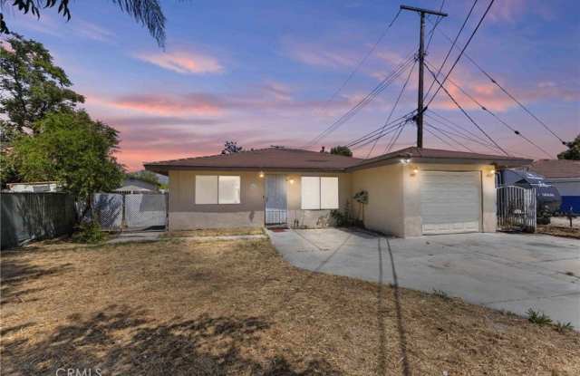 315 S Mistletoe Avenue photos photos