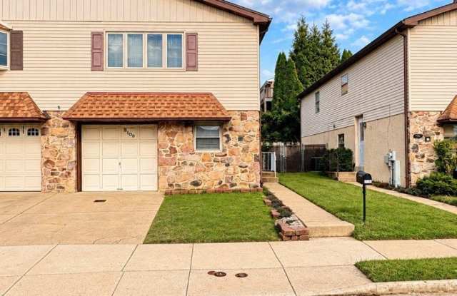 9109 DIPLOMAT Place Gallery 1
