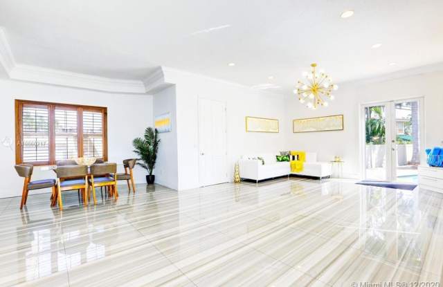 1205 N Northlake Dr Gallery 4