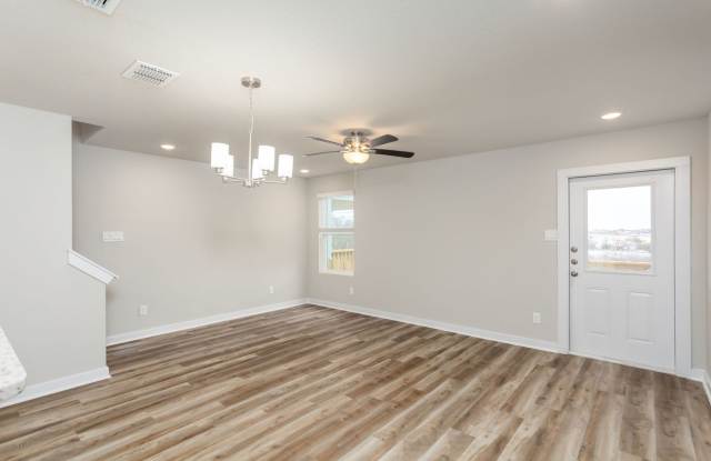Brand New Townhome in Castroville Gallery 4