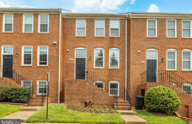 9632 SUTTON GREEN COURT - 9632 Sutton Green Court, Oakton, VA 22181