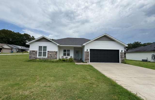 Beautiful 3 bedroom, 2 bath home outside Poplar Bluff MO photos photos