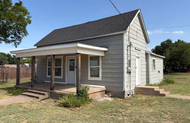 UPDATED; 3 bed 1 bath photos photos UPDATED; 3 bed 1 bath photos photos