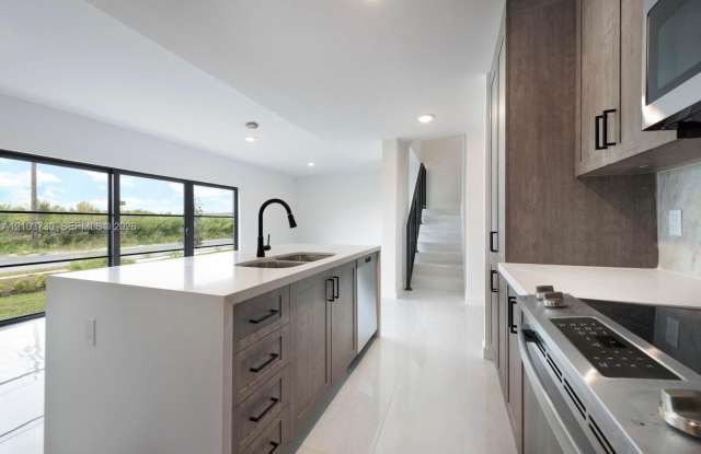 1350 NW 1st Street, Florida City, FL 33034 - 3438 Gallery 4