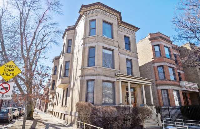 3552 N Lakewood Avenue photos photos