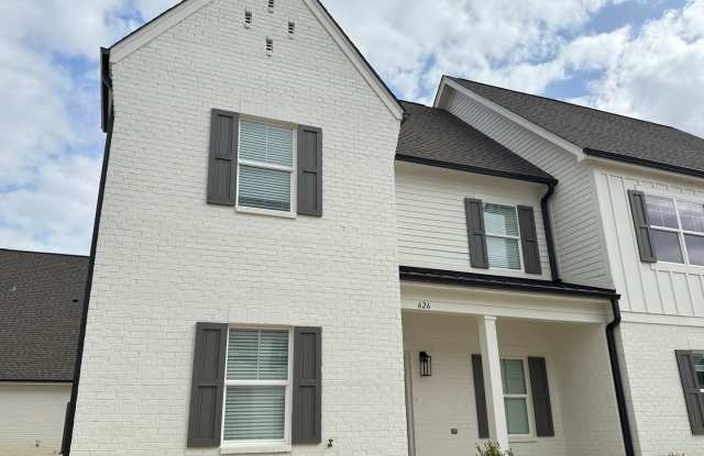 3BR/3.5BA End Unit in South Grove photos photos