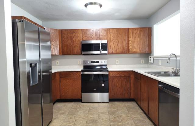 Charming 2 Story Home located in the Boulder Creek Community in Charlotte! Gallery 4