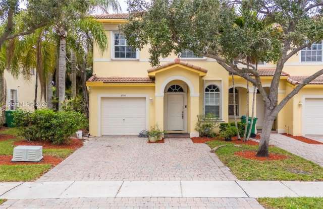 2540 SW 85th Ter photos photos