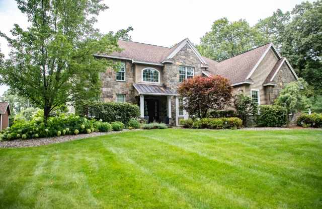 29 Beacon Hill Dr Gallery 2